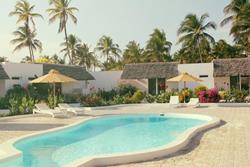 Dhow Inn - Zanzibar. Swimming pool.